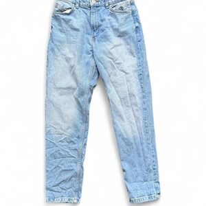 Bershka - Mom Jeans - Women's - Size 6 (Fits Like 4) - Light Wash Denim